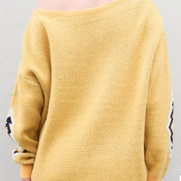 Native Aztec Pullover Sweater Golden Yellow NWT - Picture 4 of 4